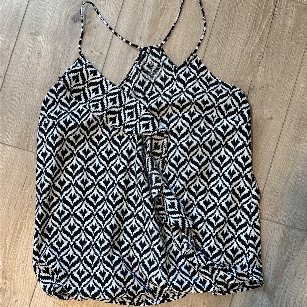New York & Company Black and White Graphic Sleeveless Camisole